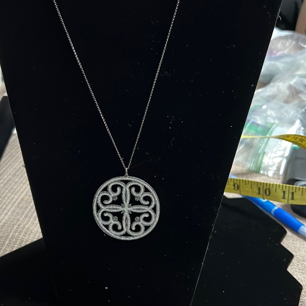 Minor Italy filigree pendent necklace